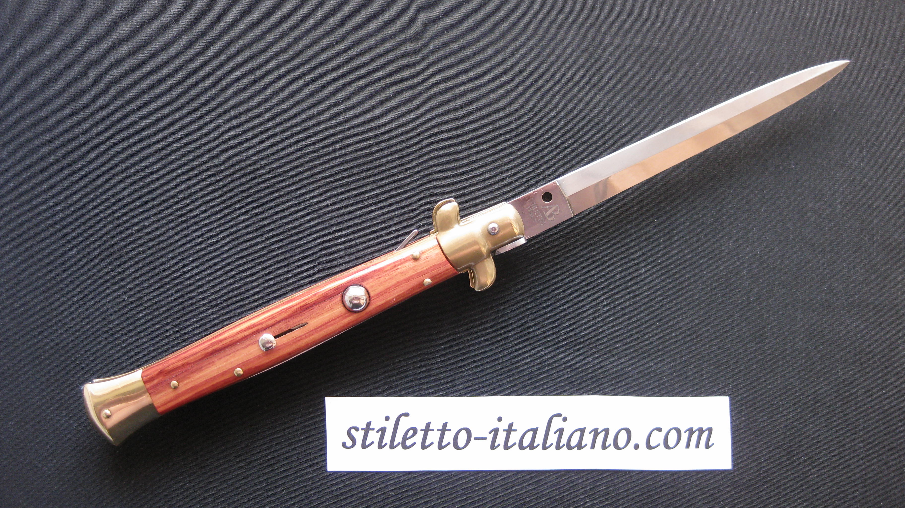 Stiletto 11 Dagger Light Rosewood Armando Beltrame