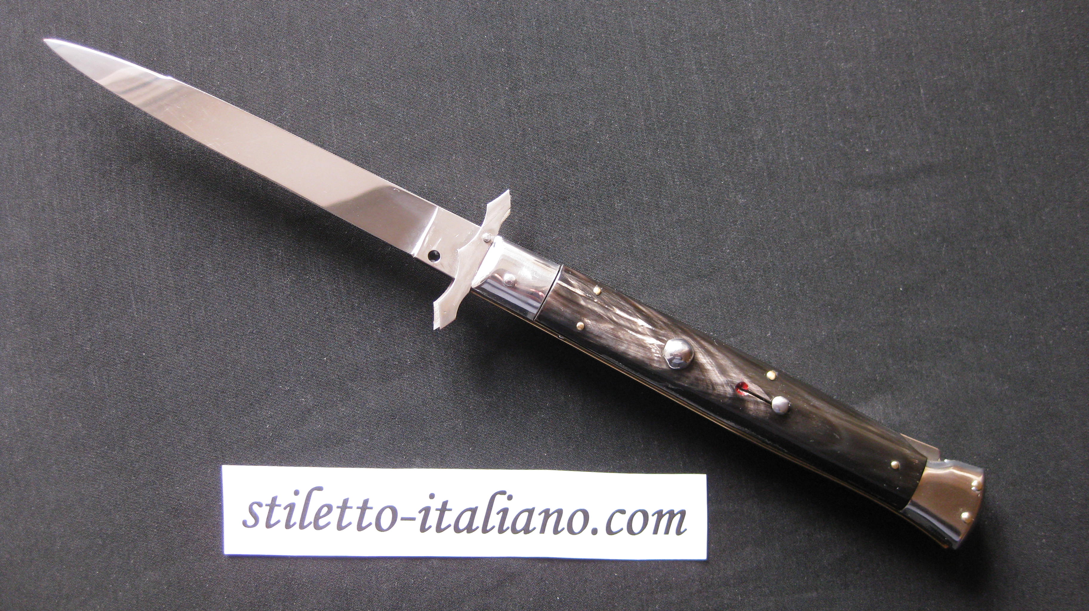 Stiletto 11 Swinguard Swedge Hellraiser Buffalo Horn Custom made