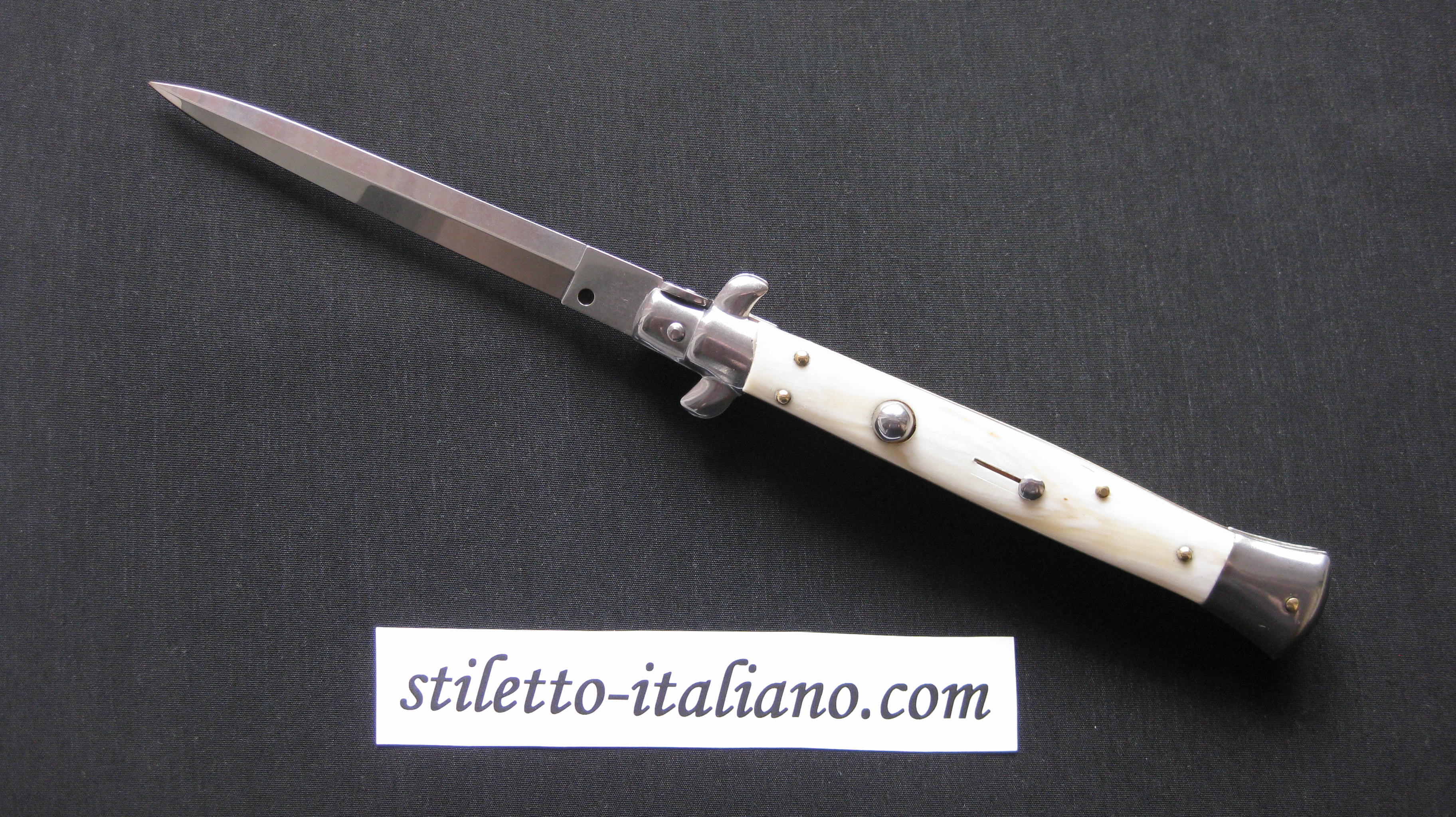 Stiletto 11 Dagger stiletto Blond horn Frank Beltrame