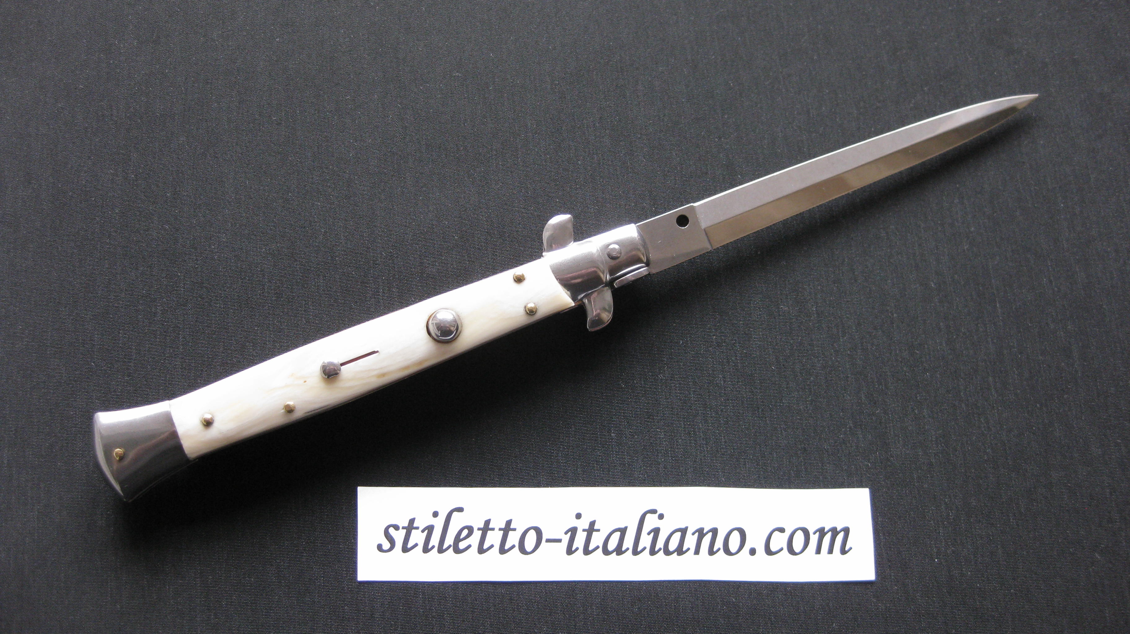 Stiletto 11 Dagger stiletto Blond horn Frank Beltrame