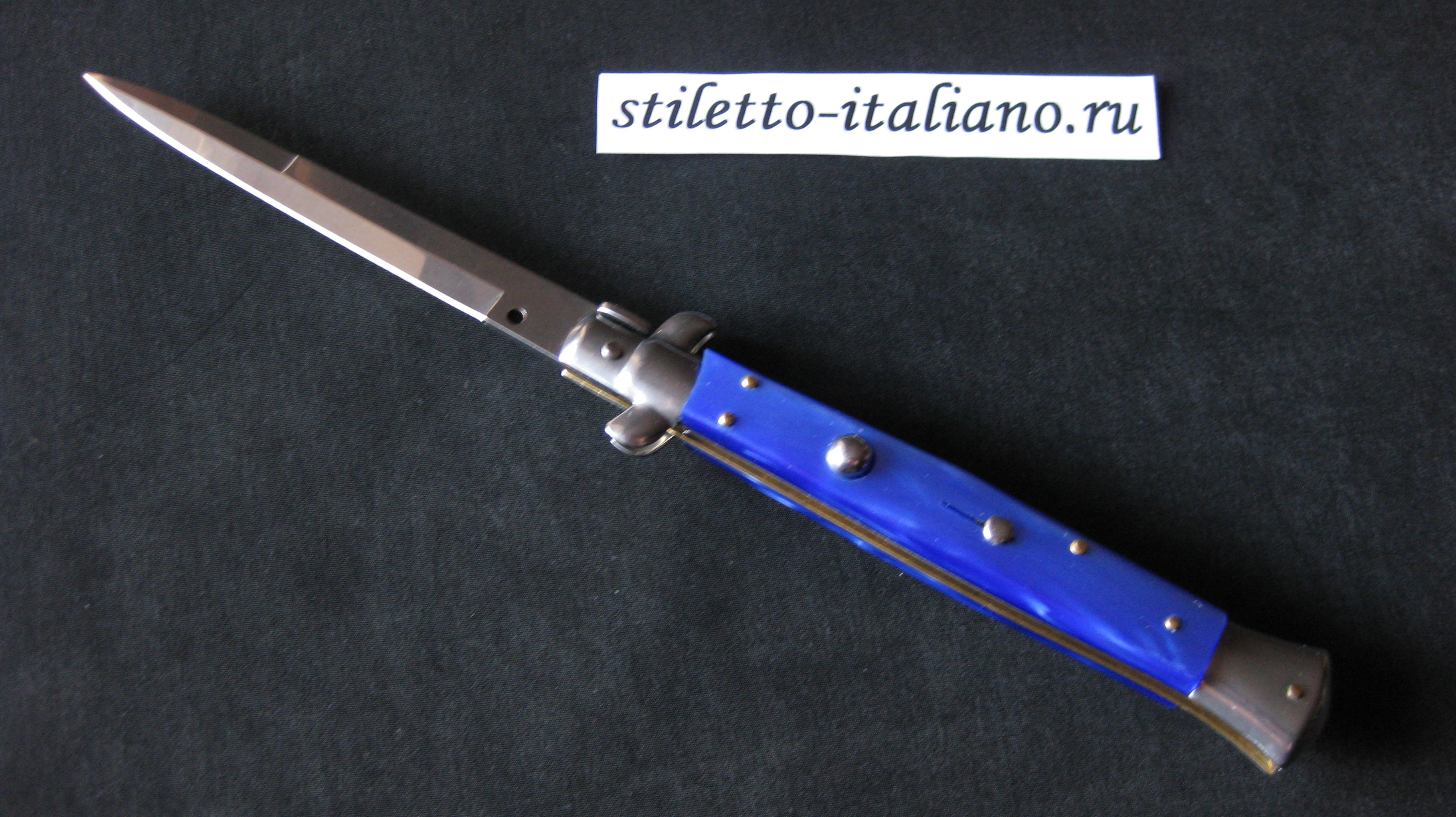 Stiletto 11 Bayonet Classic stiletto Blue pearlex Frank Beltrame