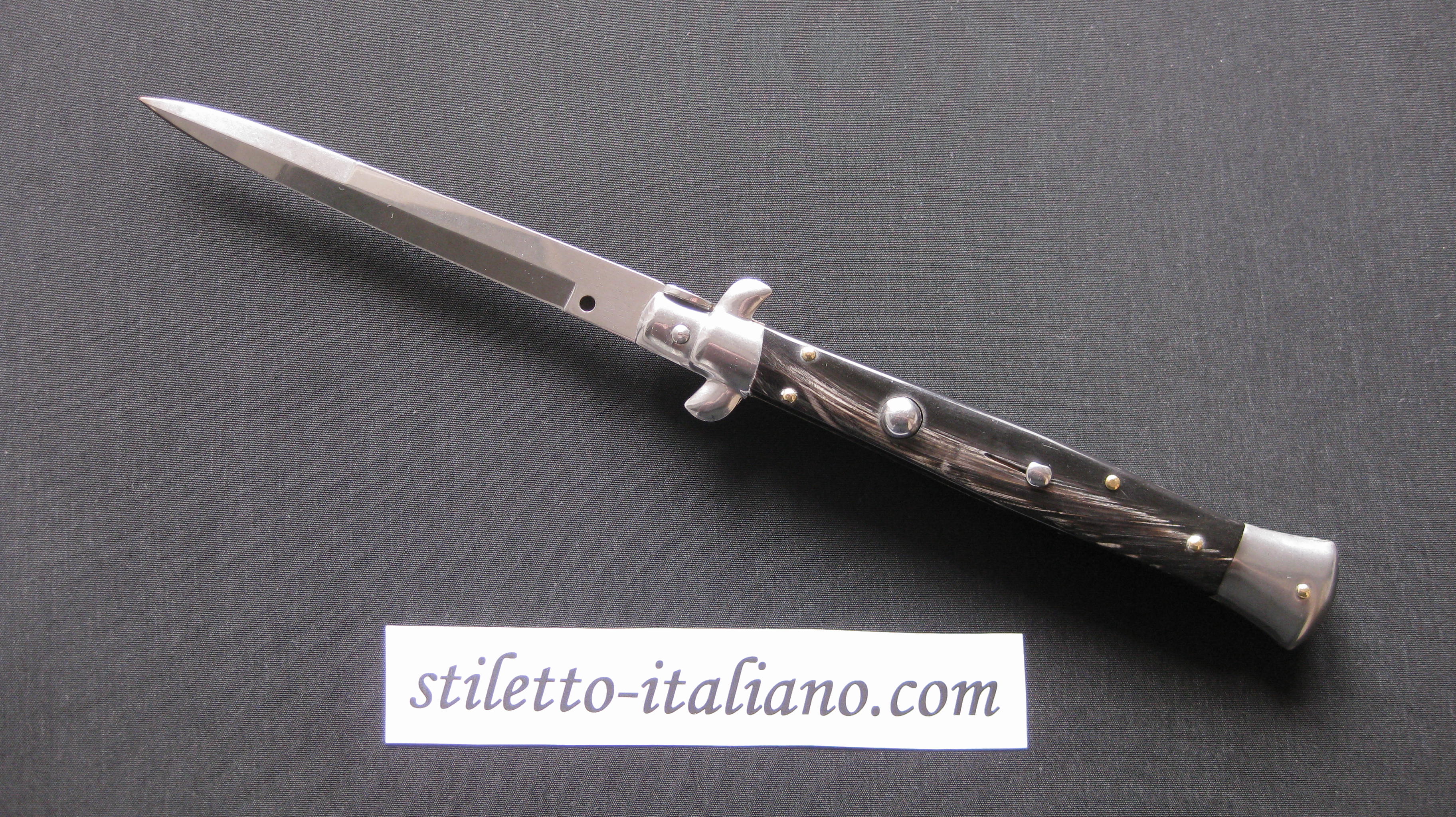 Stiletto 11 Bayonet stiletto Dark horn Frank Beltrame