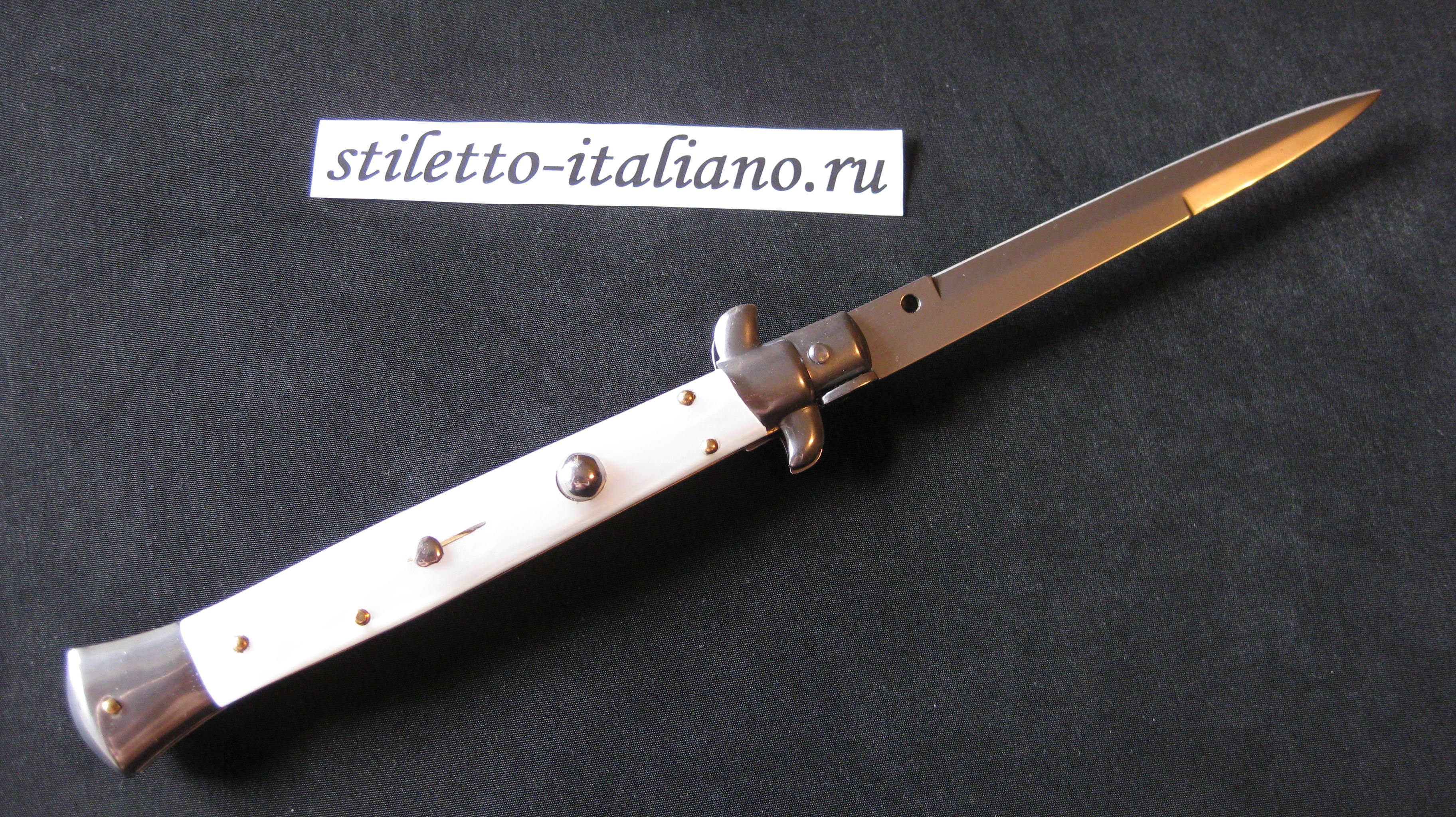 Stiletto 11 Bayonet Classic stiletto White pearlex Frank Beltrame