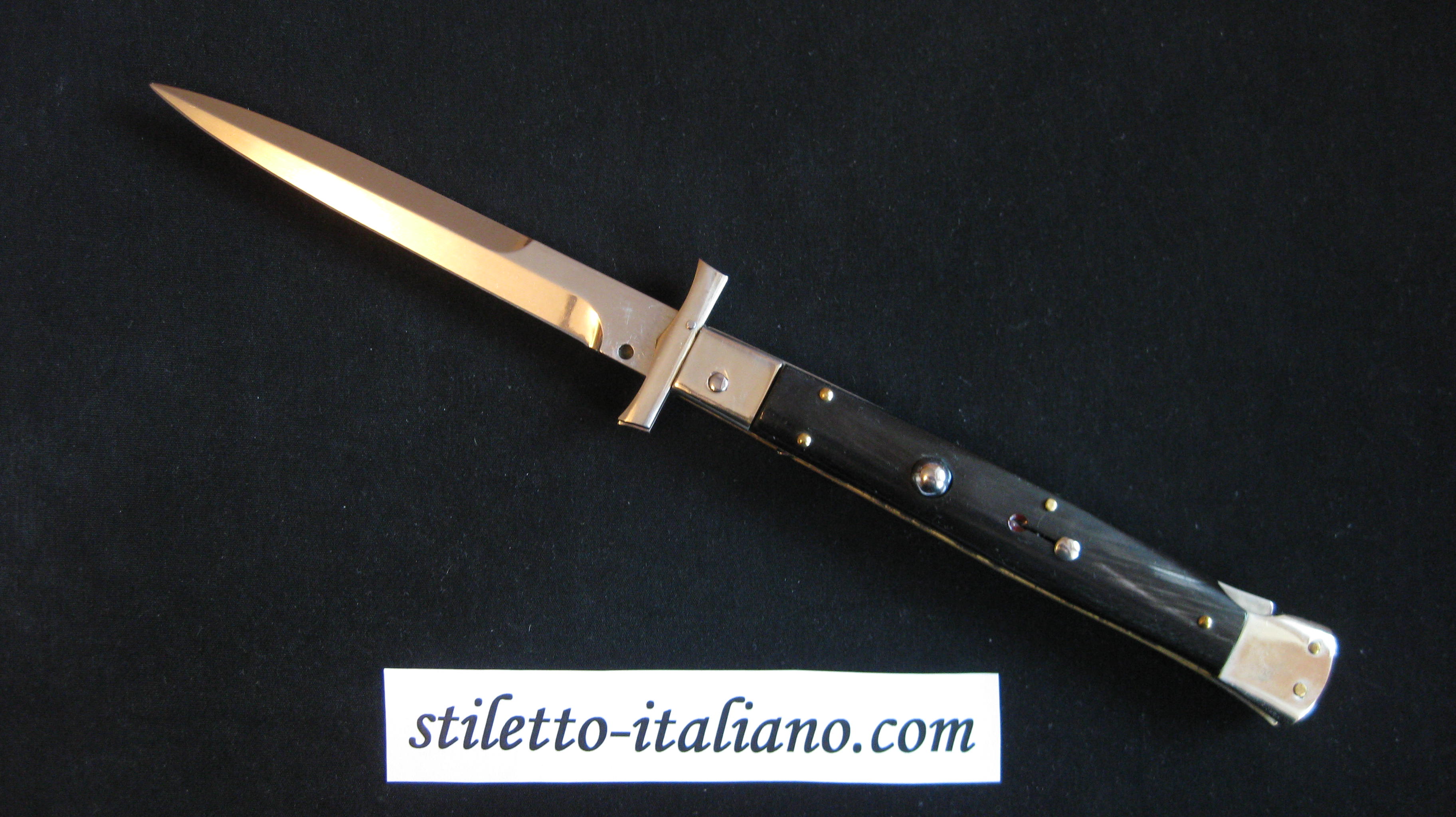 Stiletto 11 Swinguard Batwing Modified bayonet Dark horn Americana Creazioni