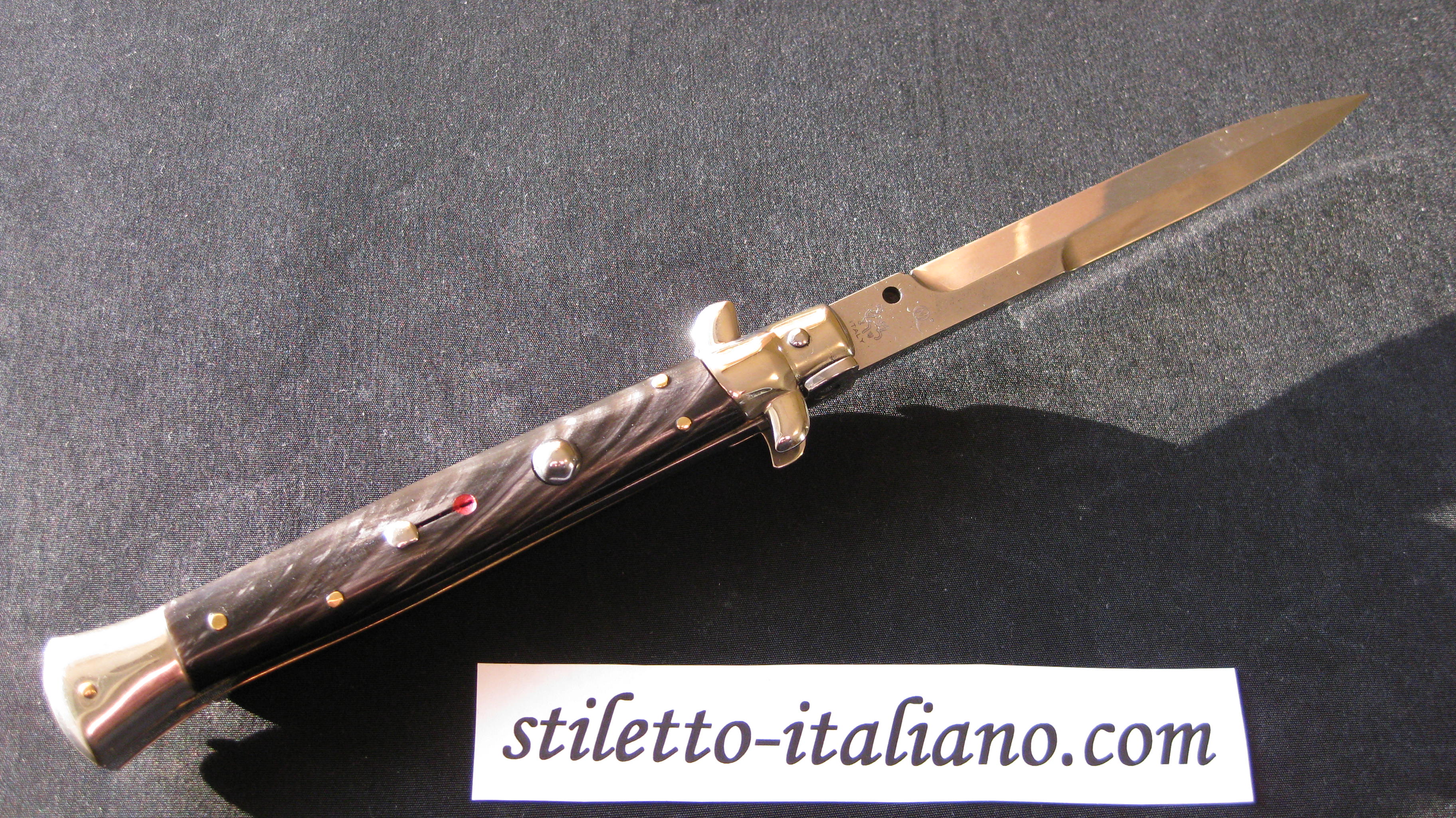 Stiletto 11 Walts Latama Buffalo horn