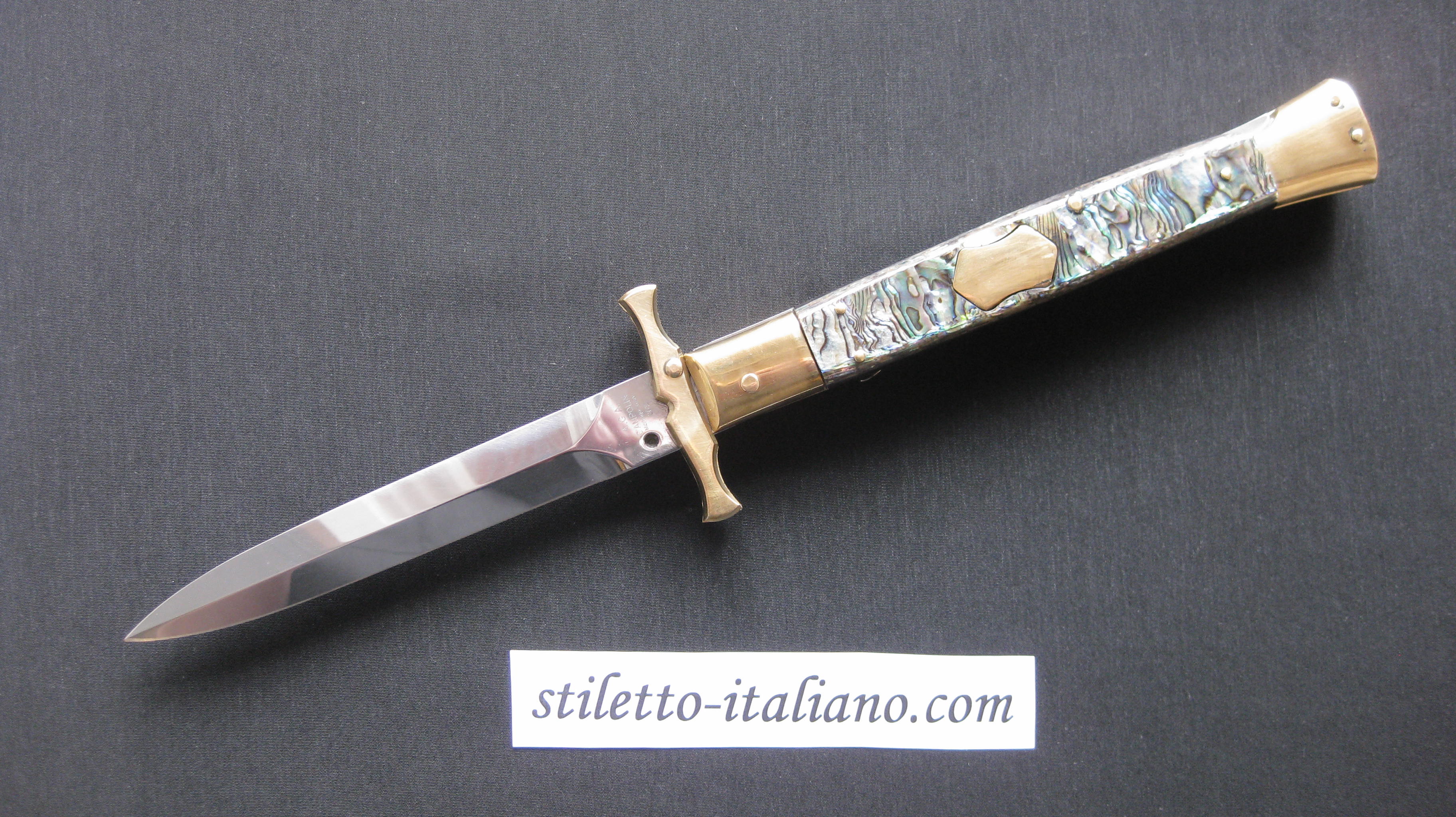 Stiletto 13 Swinguard Brass Batwing Dagger Abalone Shield Button AGA Campolin