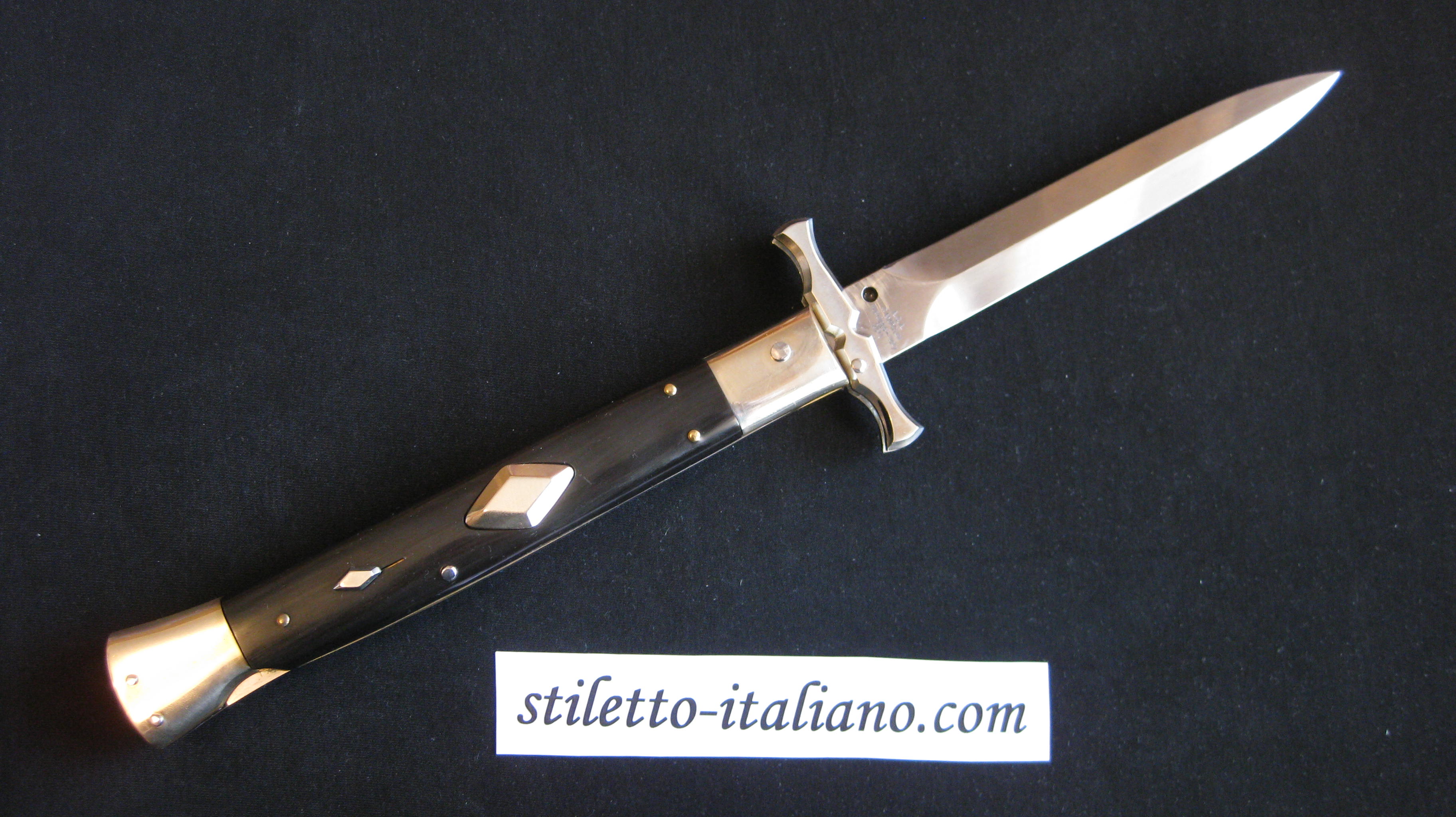 Stiletto 13 Swinguard Batwing Dagger Dark horn Diamond AGA Campolin