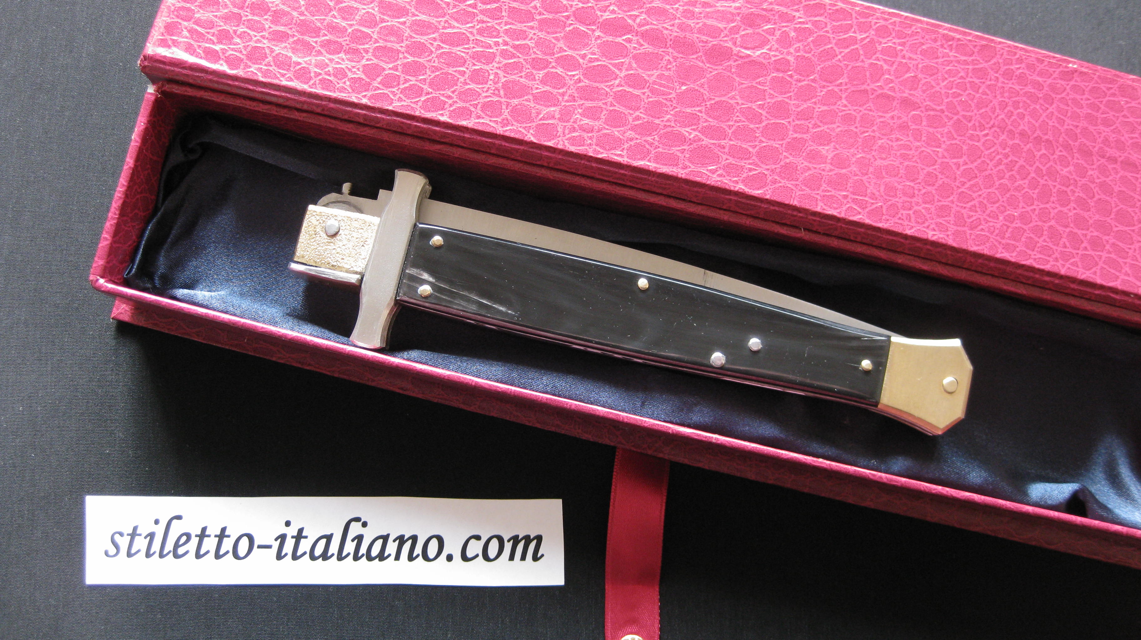 Stiletto 13 Bayonet Buffalo Horn Antonio Contini