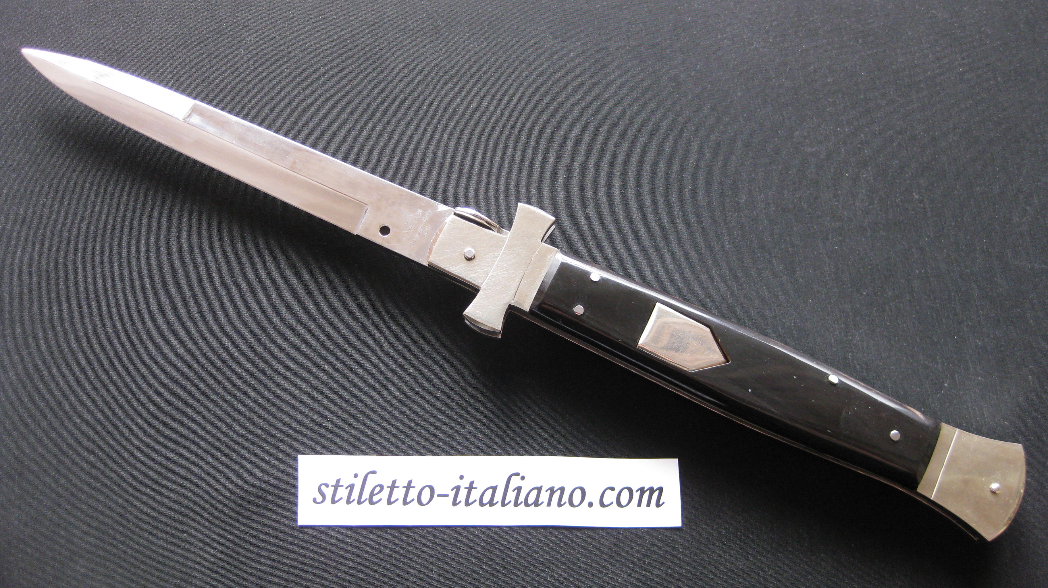 Stiletto 16 Danuvius Maltese Cross Bayonet Buffalo Horn AGA Campolin