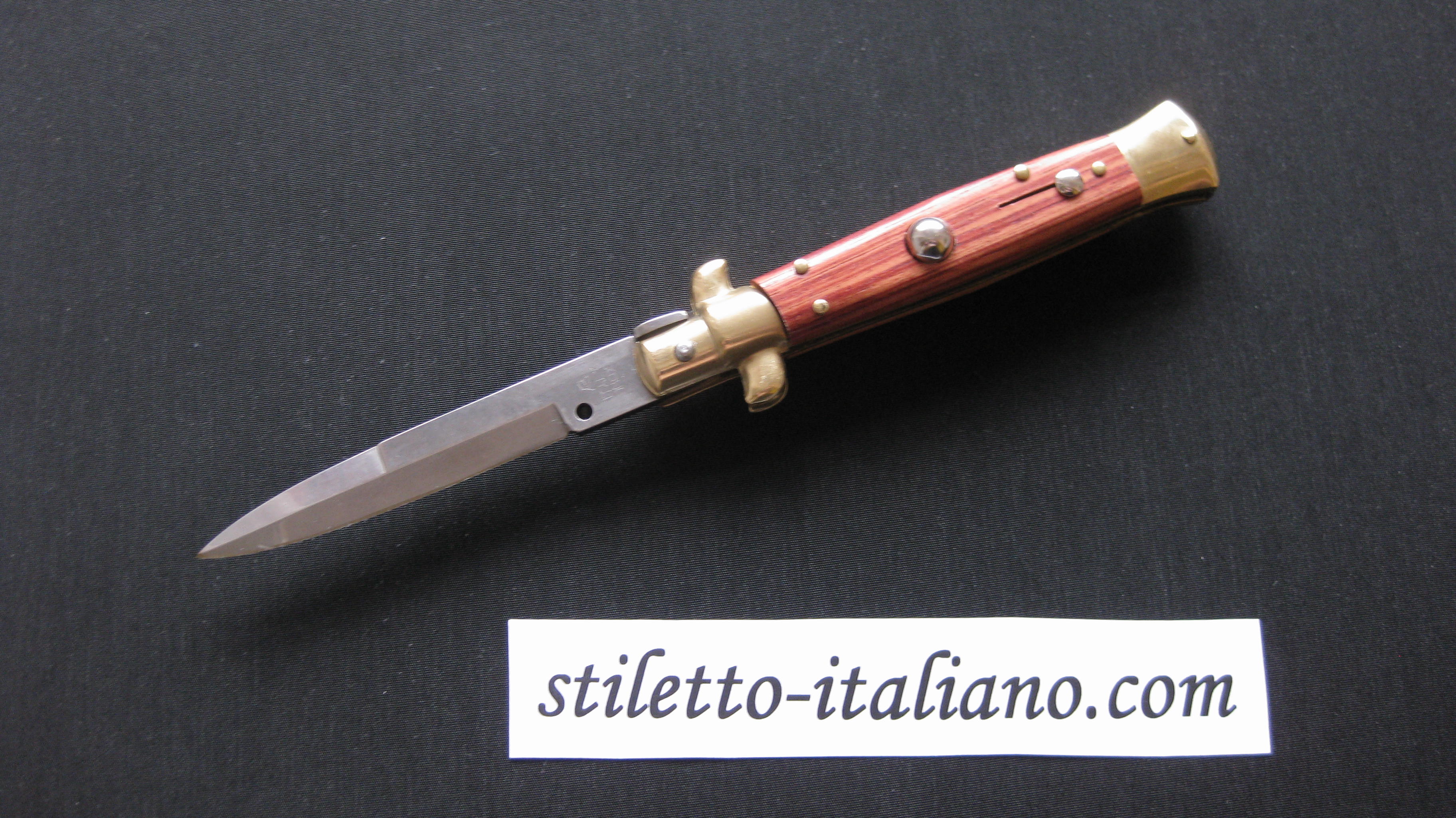 Stiletto 8 Bayonet Light Rosewood Armando Beltrame