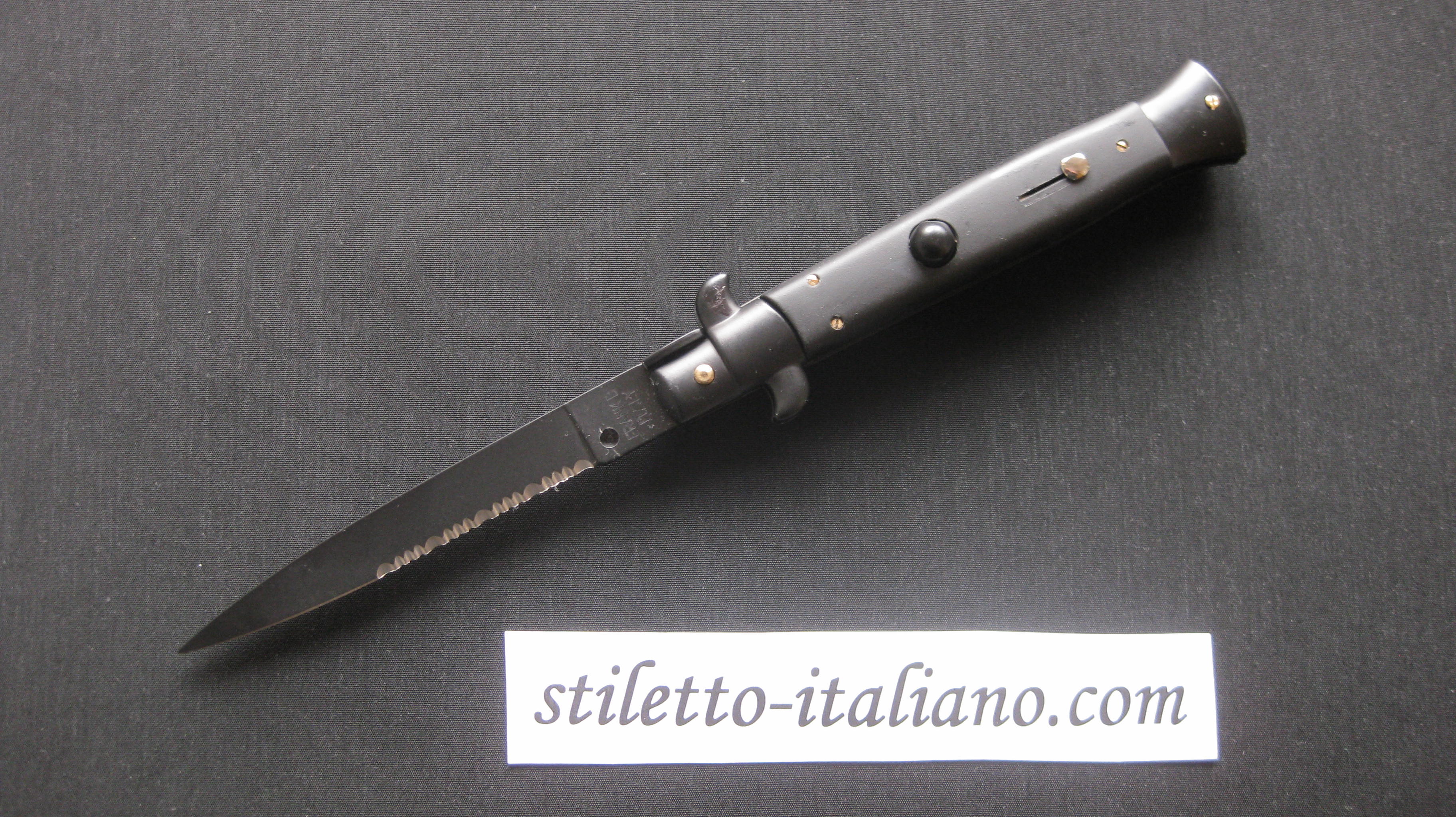 Stiletto 9 Plain serrated Black rubber Tactical Frank Beltrame